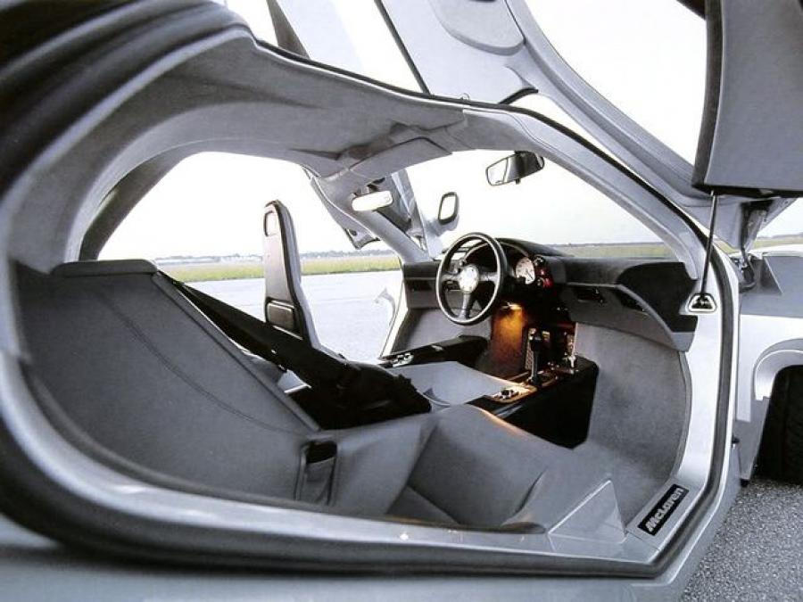 Интерьер McLaren F1 1993 года  (фото 16 из 76)